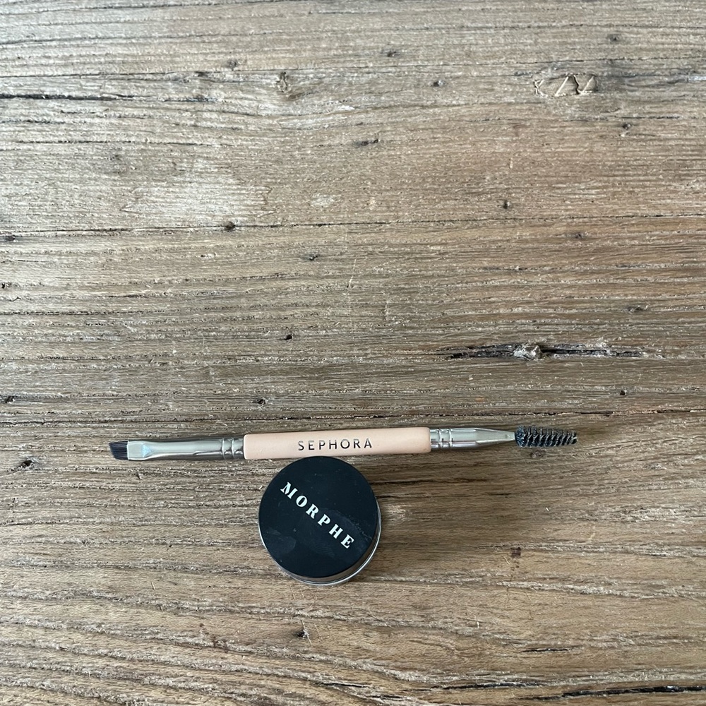 Morphe brow cream & Sephora Brow Brush
